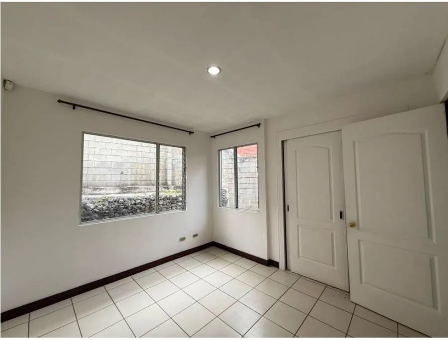 Venta de casa en Residencial Rincón Verde II, San Pablo de Heredia #JM52 - Venta en San Pablo — photo 5