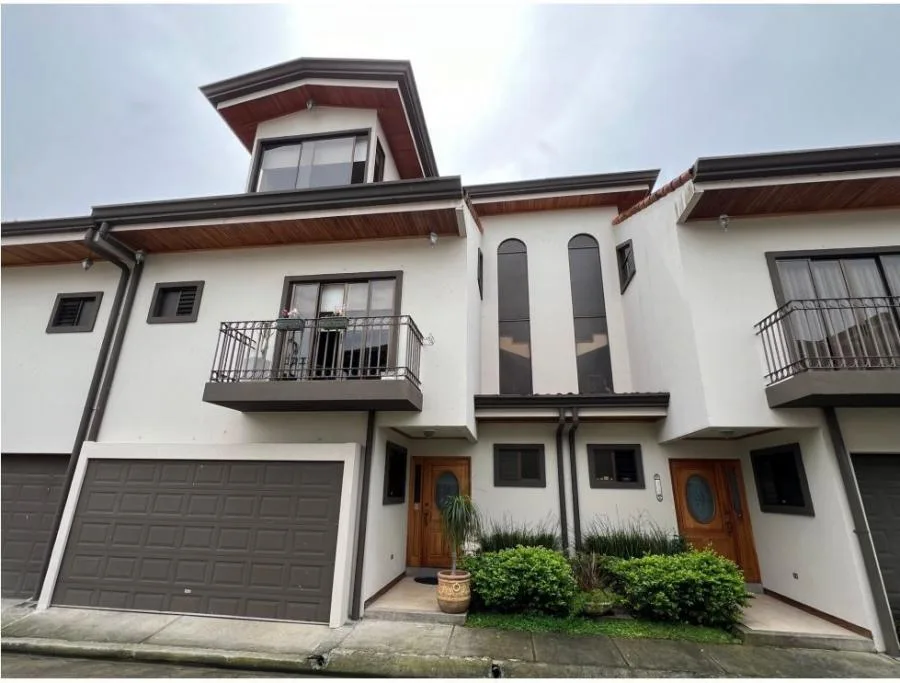 Venta de casa en condominio Puruses, Guayabos, Curridabat US$295,000 #JM47 - Venta en Curridabat