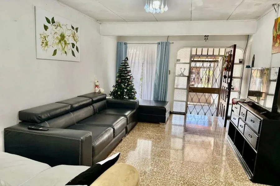 Venta de casa con uso Mixto en Residencial Montufar, Tres Rios $190.000 #LL189 - Venta en Tres Ríos