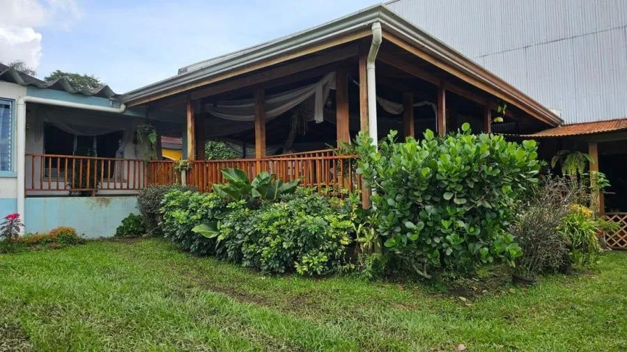 Venta de Restaurante en Palmares, Alajuela. RAH 25-622 - Venta en Palmares
