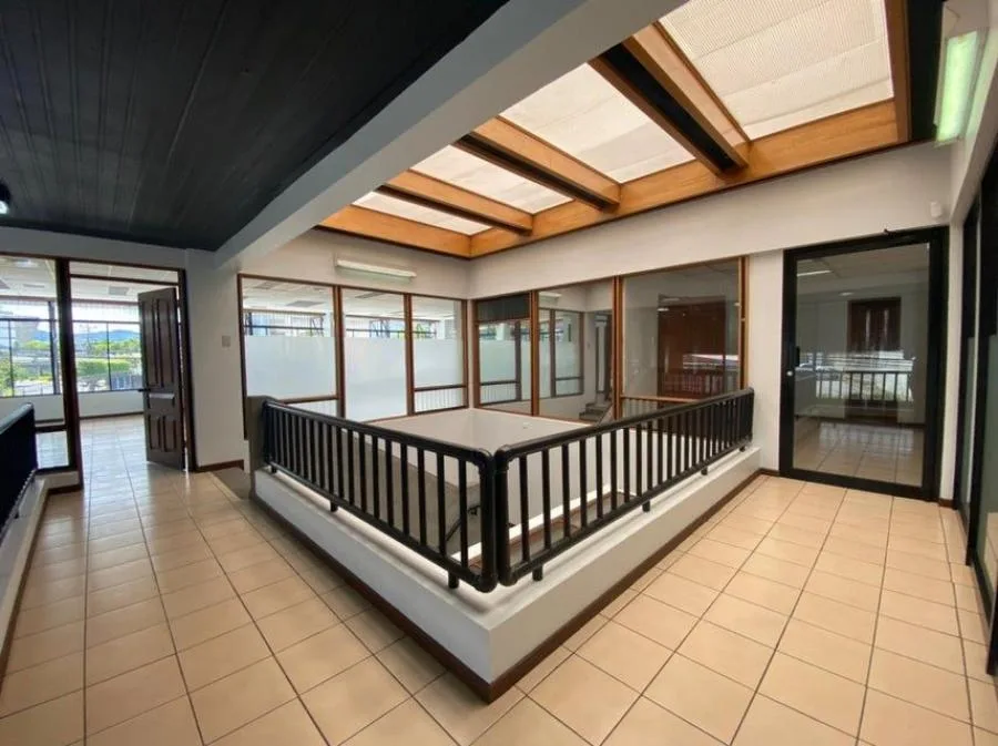 alquiler de comercial en san jose - Alquiler / Renta en Goicoechea — photo 5