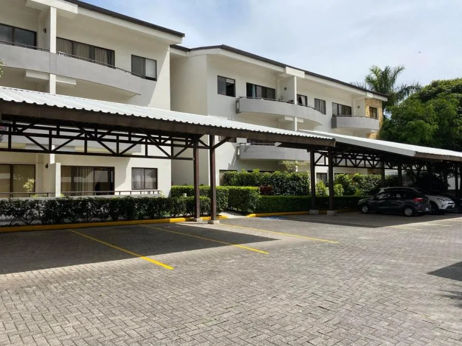 Apartamento en Venta en Santa Ana, San José. RAH 23-1581 - Venta en Santa Ana