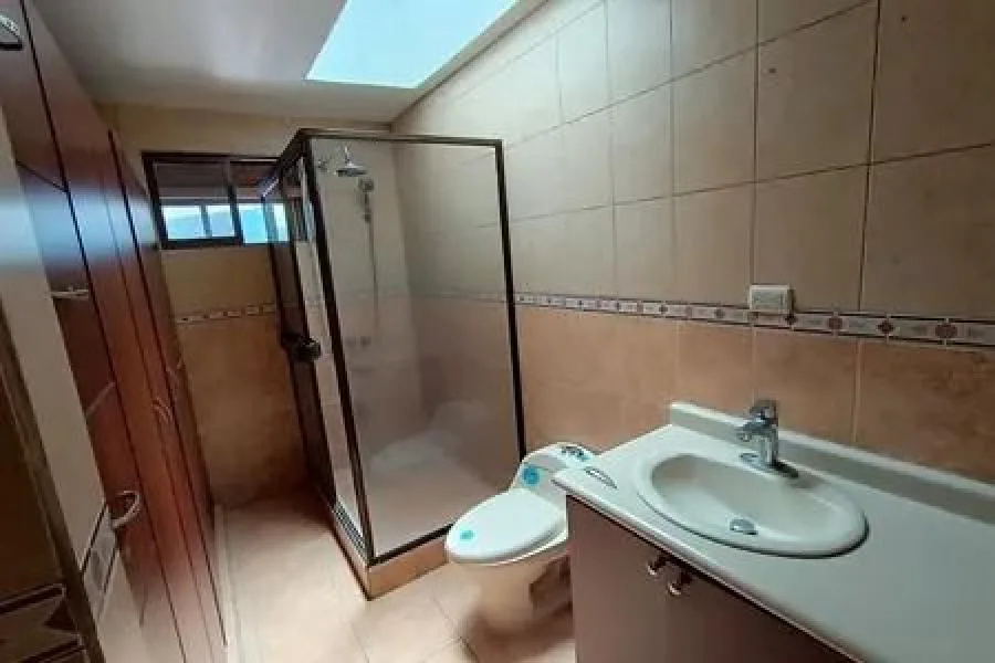 Venta de casa de dos plantas en San Francisco de Heredia #TT8929 - Venta en San Francisco — photo 4
