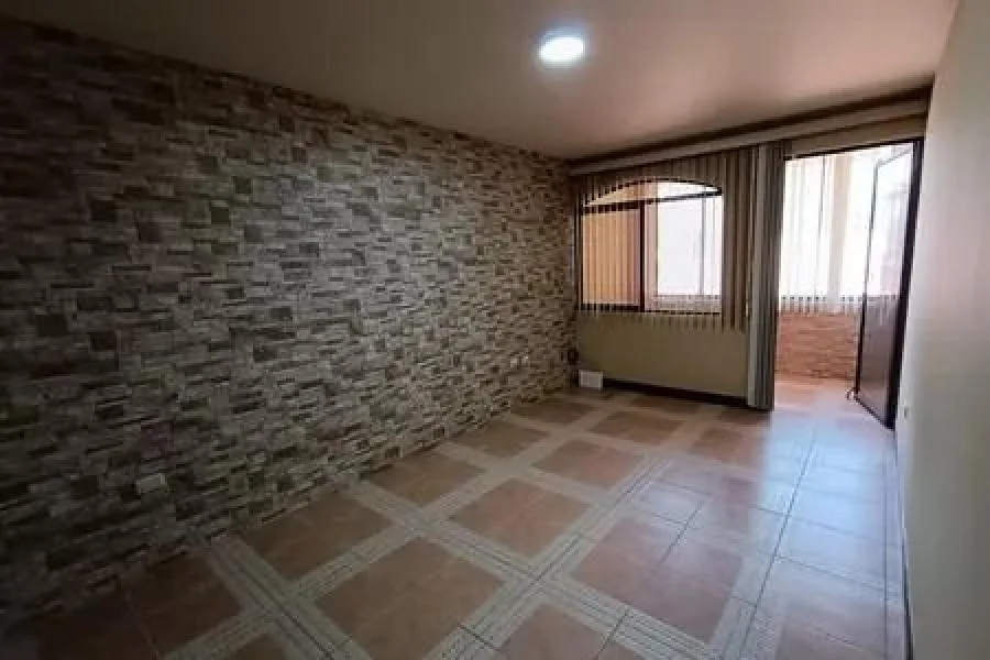 Venta de casa de dos plantas en San Francisco de Heredia #TT8929 - Venta en San Francisco — photo 5