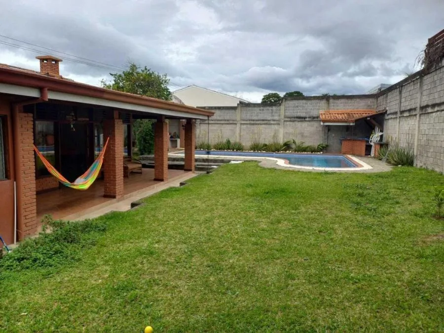 Venta de Casa con uso de suelo Mixto en Santa Rosa de Santo Domingo Heredia MGA - Venta en Santo Domingo