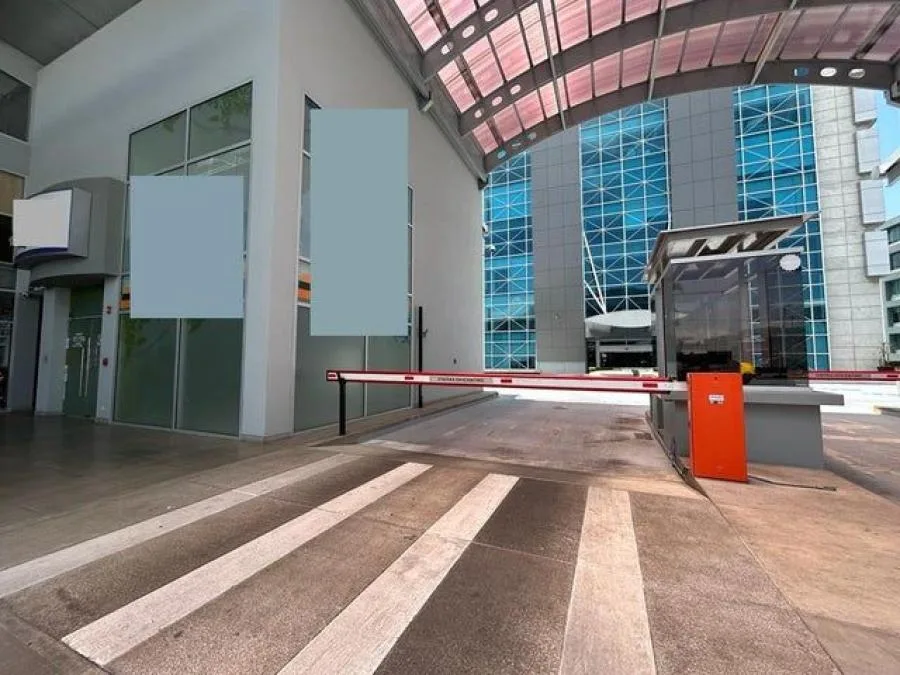 Venta de Local Comercial en Santa Ana, San José. - Venta en Santa Ana