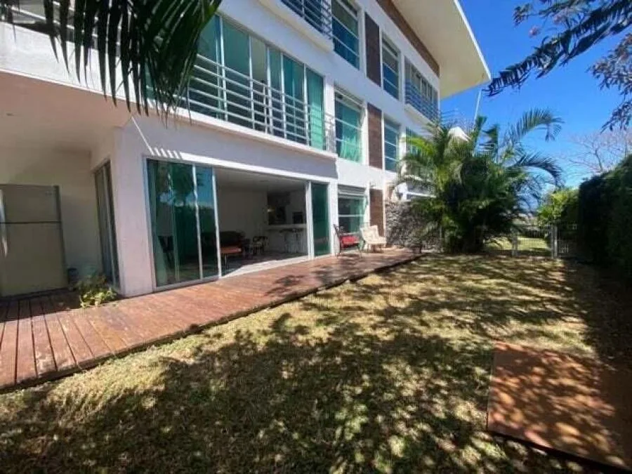 Venta de Apartamento en Primer Piso en Piedades Santa Ana MGA - Venta en Santa Ana