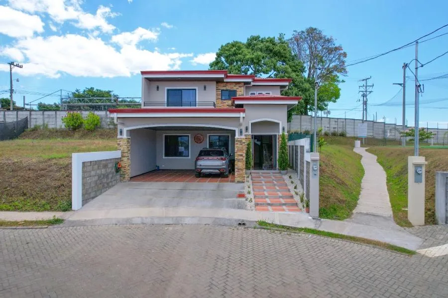 Casa en Venta en Condominio Altabrisa, Grecia - Venta en Grecia