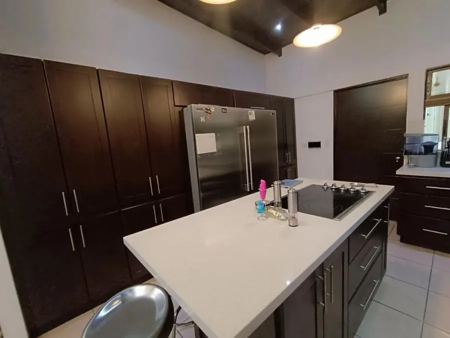 Venta de casa con local comercial en Santo Domingo de Heredia US$ 520,000 #TK9239 - Venta en Santo Domingo — photo 3
