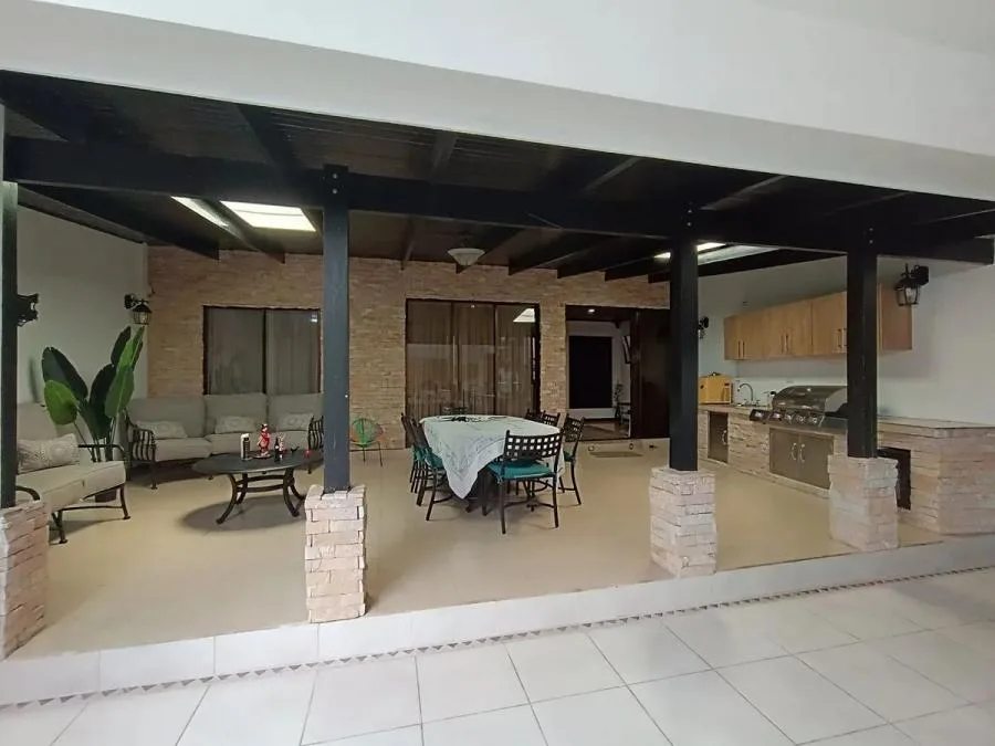 Venta de casa con local comercial en Santo Domingo de Heredia US$ 520,000 #TK9239 - Venta en Santo Domingo — photo 4