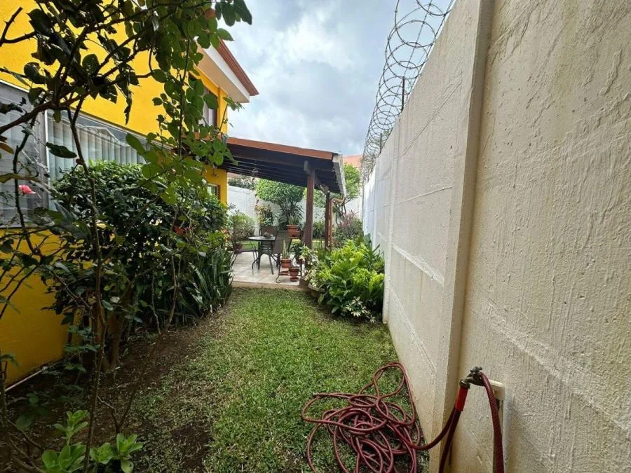 Venta de Casa en Mercedes de Heredia. RAH 26-1796 - Venta en Heredia