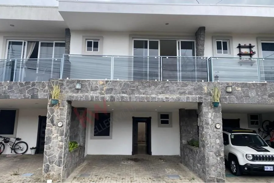 Venta de casa en condominio La Laguna, Tres Rios US$ 166.000 #5374 - Venta en La Unión