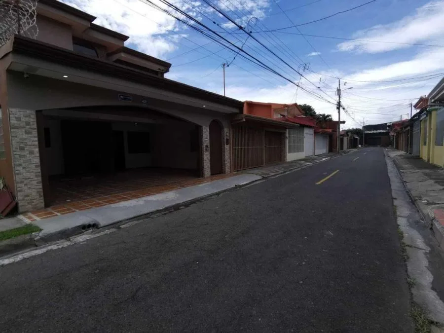 Venta de Casa en San Francisco de Heredia. RAH 25-2031 - Venta en San Francisco