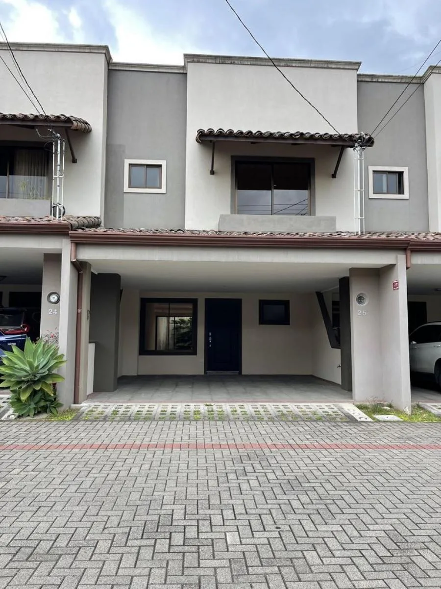Casa en Venta en La Unión, Cartago. RAH 23-489 - Venta en La Unión