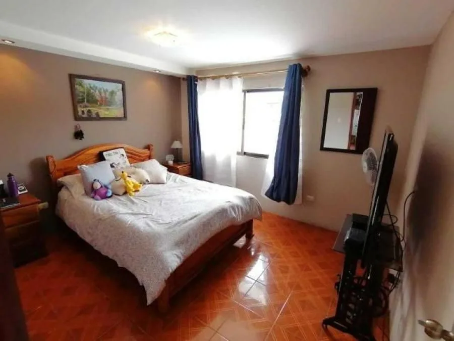 Casa de cinco habitaciones con uso de suelo mixto en La Robert, Guadalupe RAH 23347 - Venta en Goicoechea — photo 5