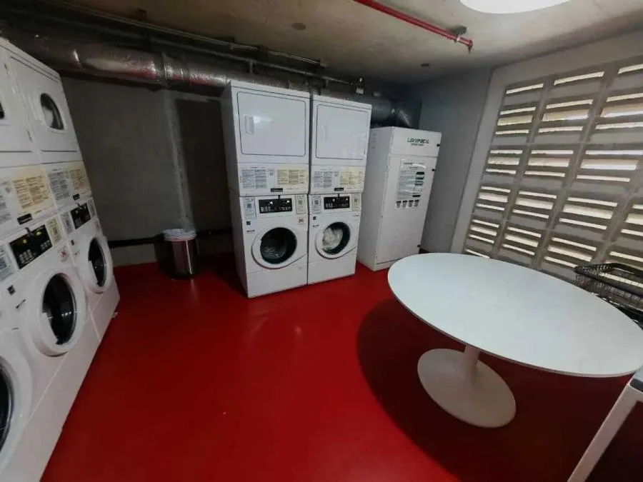 Venta de apartamento en piso 8 de torre SECRT, Sabana US$ 129,000 #TO4879 - Venta en San José — photo 4