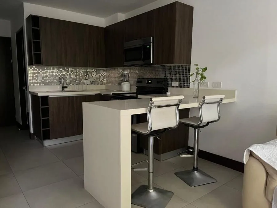 Alquiler de apartamento en condominio Montesol, Santa Ana. RAH 26-338 (NR) - Alquiler / Renta en Santa Ana