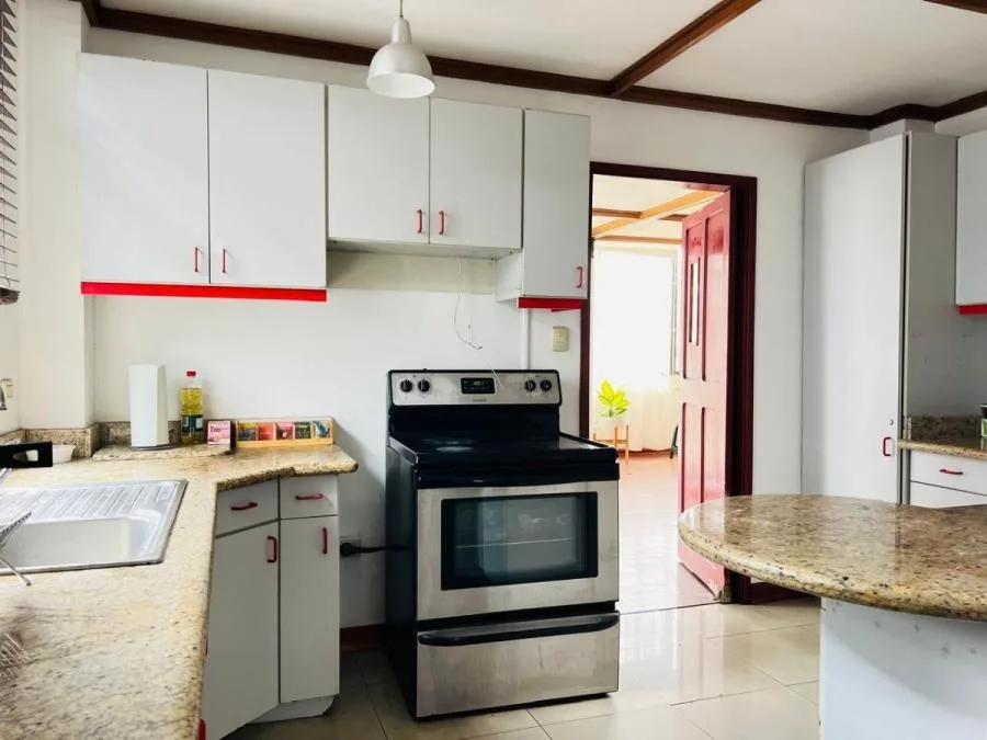 Venta de Apartamento en San Pedro, Montes de Oca. RAH 25-1421 - Venta en Montes de Oca — photo 2