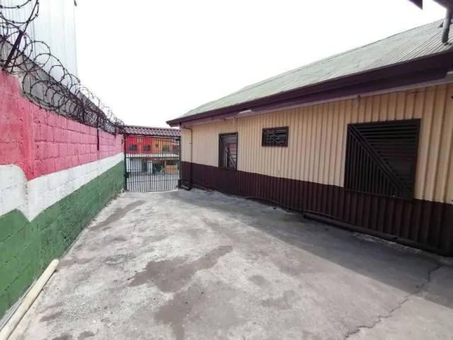 Propiedad para inversión cerca del Parque de la Paz RAH 232041 - Venta en San José — photo 2