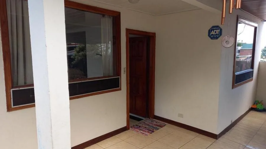 Alquiler de Casa en Piedades, Santa Ana. - Alquiler / Renta en Santa Ana