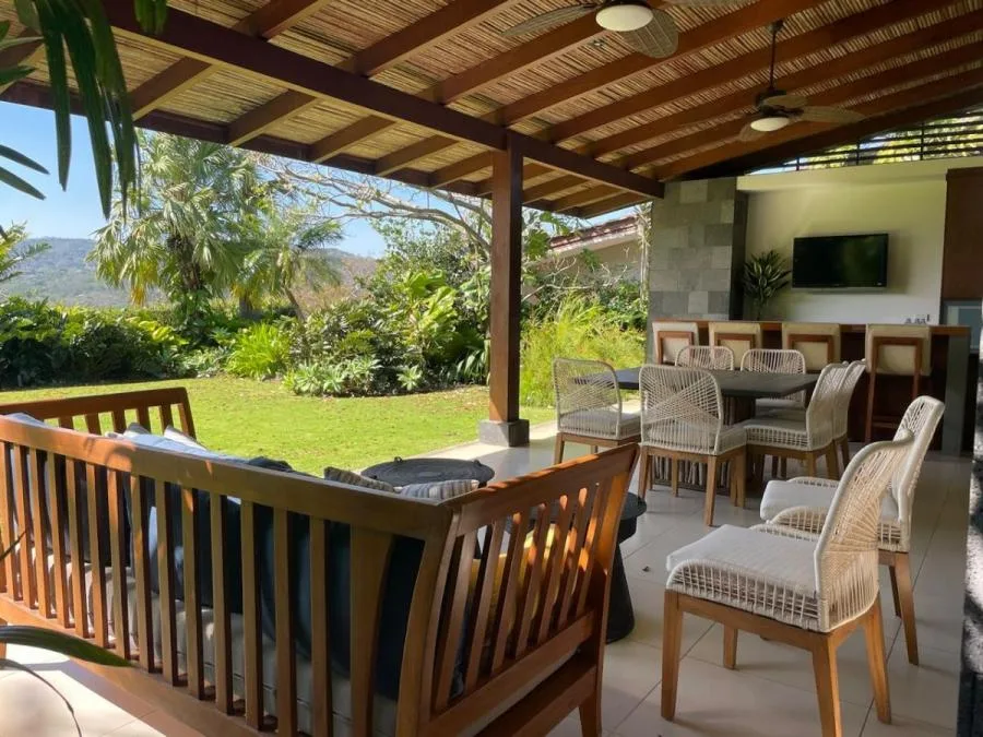 Venta de Casa en Hacienda Los Reyes La Guácima - Venta en Guácima