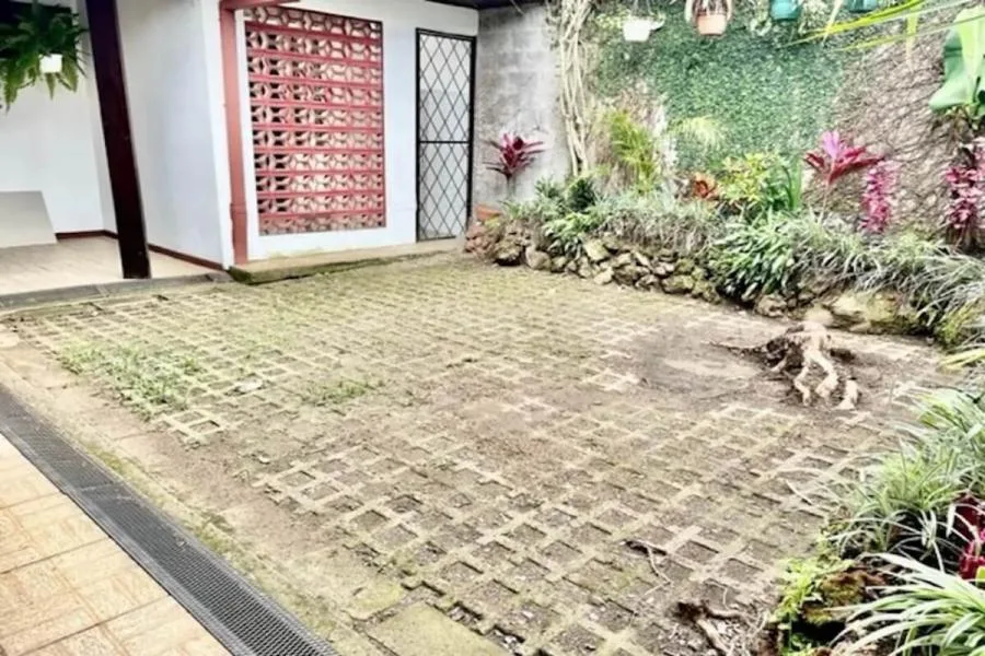 Venta de casa con uso mixto en Los Yoses, San José #RC1935 $275.000 - Venta en San Pedro