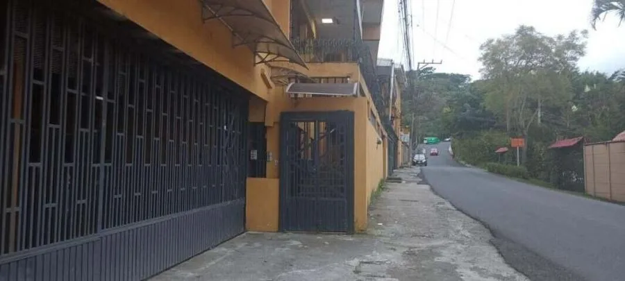 Se alquila casa en San Rafael, Escazú (DJ 24-816)  - Alquiler / Renta en Escazú