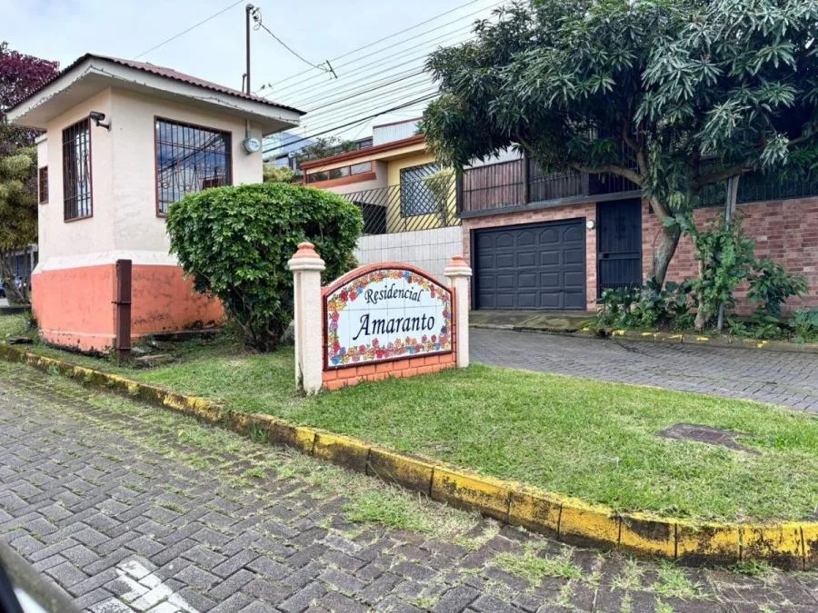 Venta de Casa en Mercedes Norte, Heredia. RAH 26-923 - Venta en Mercedes