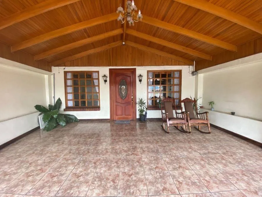 CASA EN VENTA EN SAN RAFAEL ABAJO, DESAMPARADOS RAH 24694  - Venta en Desamparados