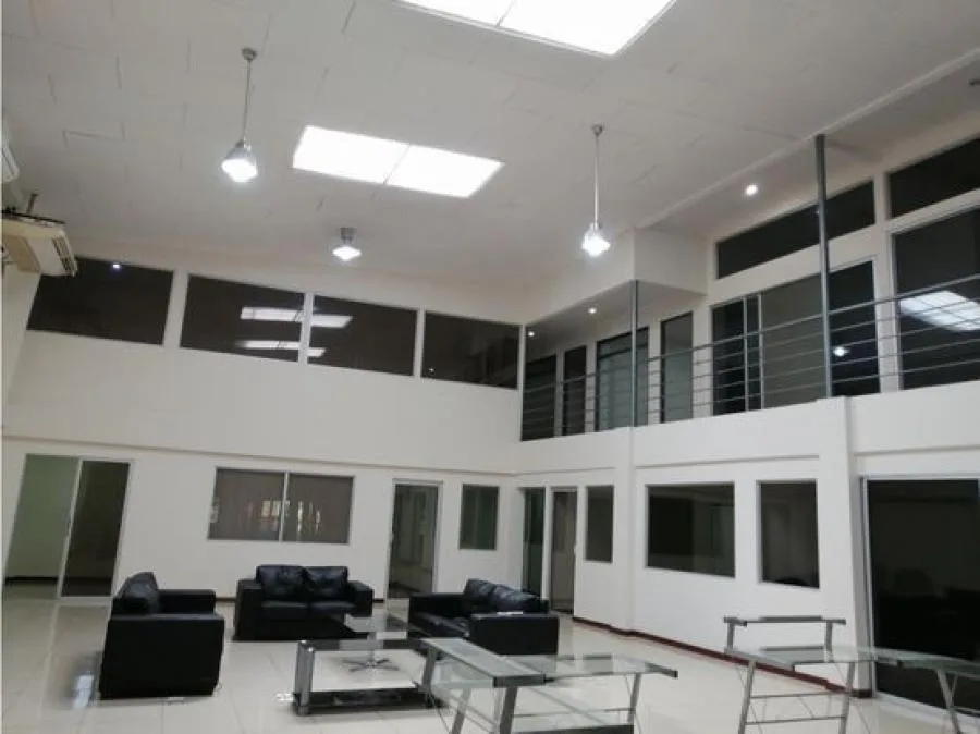 Oficinas en Alquiler en Curridabat,Uso Comercial,Modernas5PJG9786205 - Alquiler / Renta en Curridabat