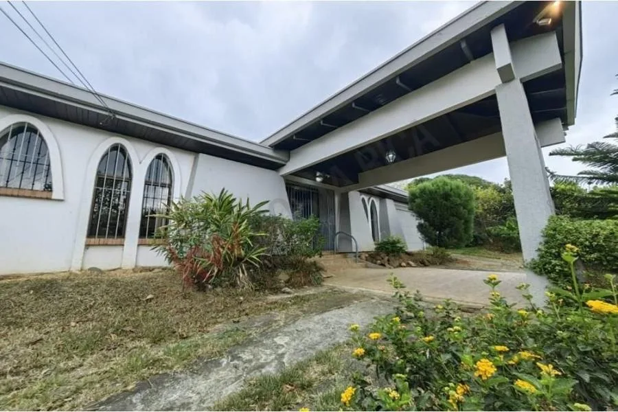 CASA EN VENTA EN PINARES, CURRIDABAT #5552 - Venta en Curridabat