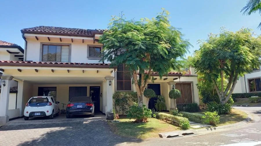 Casa en venta en Santa Ana, San José. RAH 22-1445 - Venta en Santa Ana