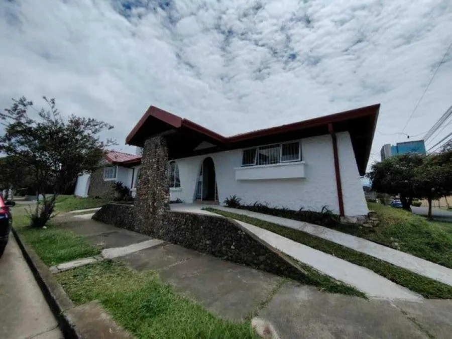 Alquiler de casa en Sabana Mata Redonda - Alquiler / Renta en Mata Redonda