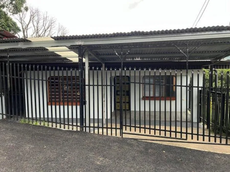Venta de Cómoda Casa en Atena, Alajuela / Mls.  26-694 OFC JB - Venta en Atenas