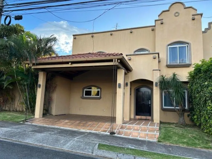 Venta de Casa en San Francisco, Heredia. RAH 24-918 - Venta en San Francisco