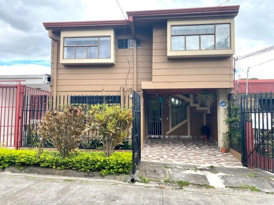 venta de casa en san jose goicochea - Venta en Goicoechea