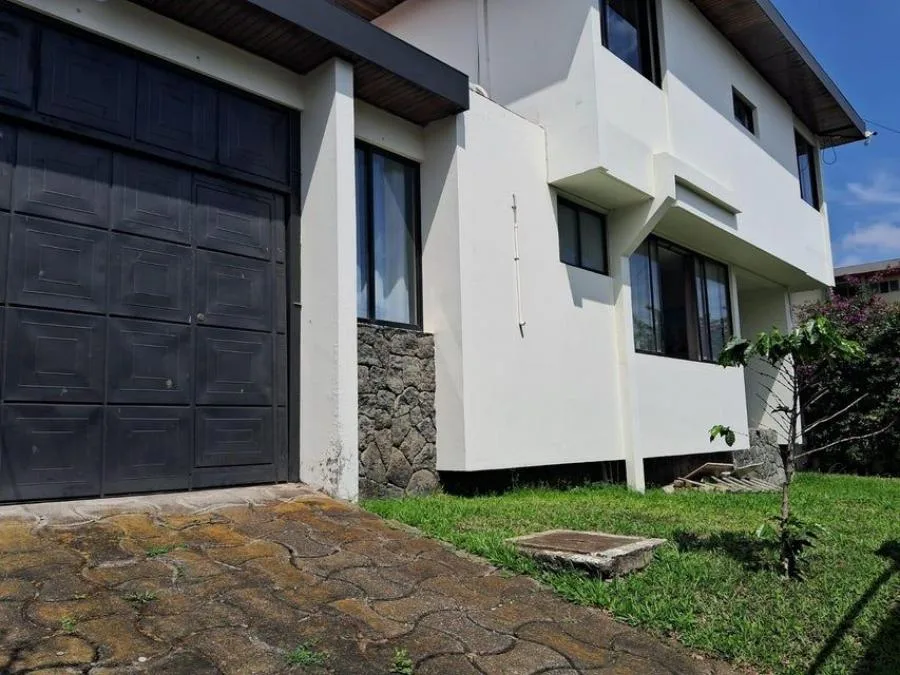 Venta de 5 Apartamentos en Mata Redonda, San José. RAH 25-850 - Venta en Mata Redonda