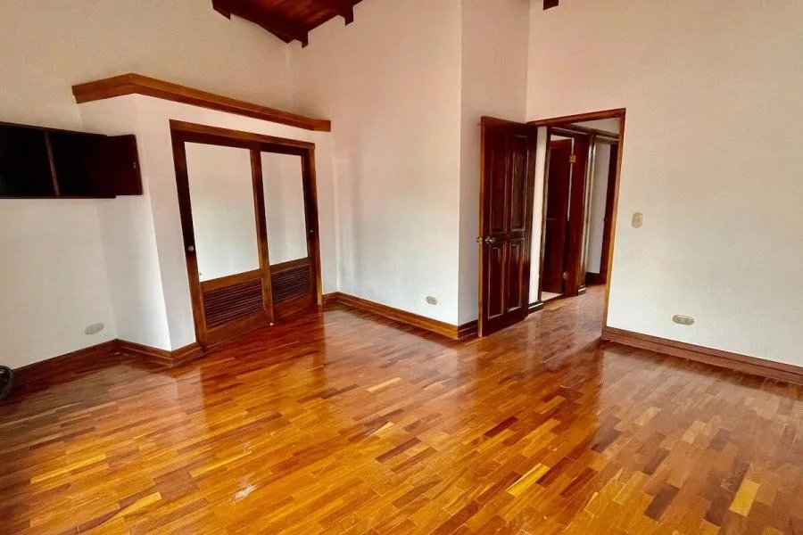 Venta de casa en Residencial Carmiol, Sabanilla $400.000 #RC1564 - Venta en San Pedro, photo 4