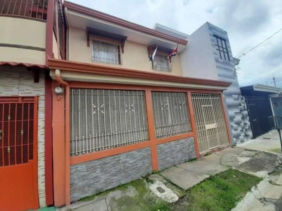Casa en Venta en Goicoechea, San José. RAH 24-742 - Venta en Goicoechea