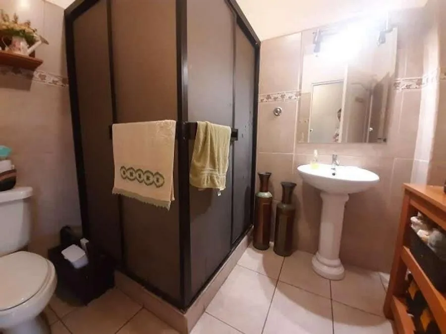 Casa en Venta en Goicoechea, San José. RAH 24-742 - Venta en Goicoechea — photo 2