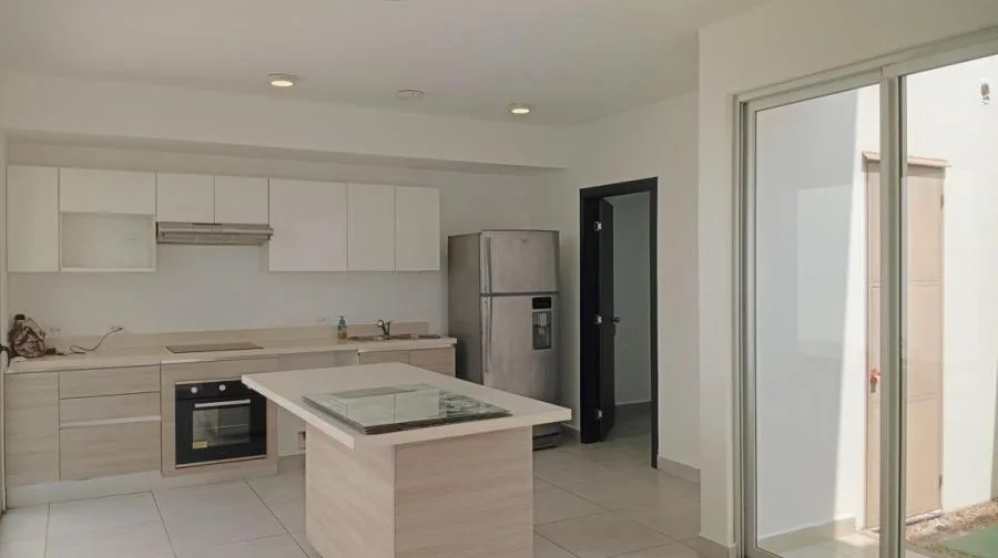 Venta de edificio de cuatro pisos con alta rentabilidad en San Rafael de Heredia USD 750,000 UX7870  - Venta en San Rafael