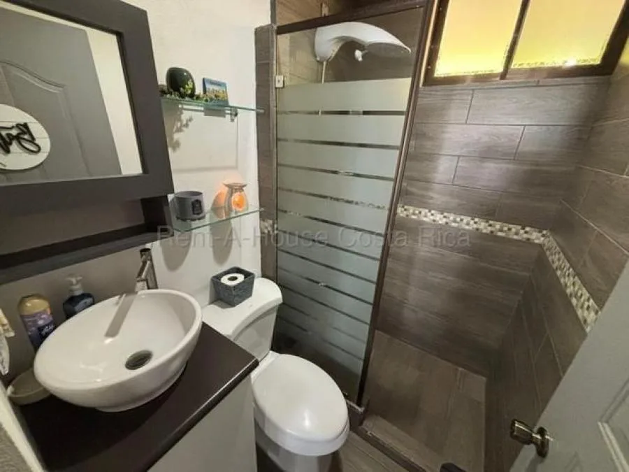 VENTA DE AMPLIA Y HERMOSA CASA EN CERVANTES DE CARTAGO. TERRENO DE 938M2 MLS #26-1243 - Venta en Cervantes