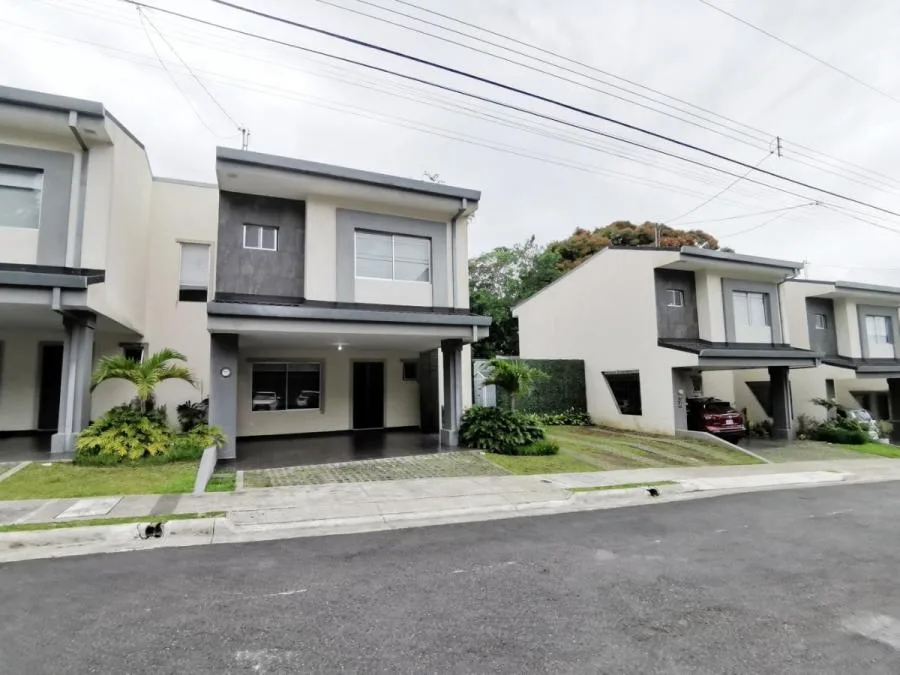 Casa en Venta en Goicoechea, San José. MLS 24-13  - Venta en Goicoechea