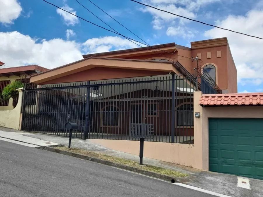 Casa en Venta en Moravia, San José RAH #222085 - Venta en Moravia