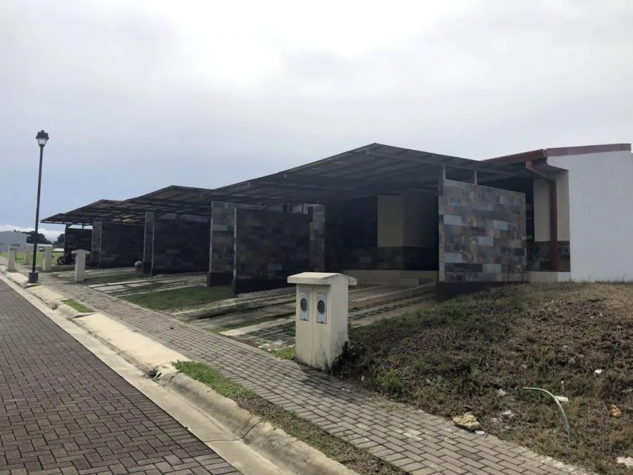 VENTA DE CASA EN EL COYOL DE ALAJUELA CL22-1446 - Venta en Alajuela