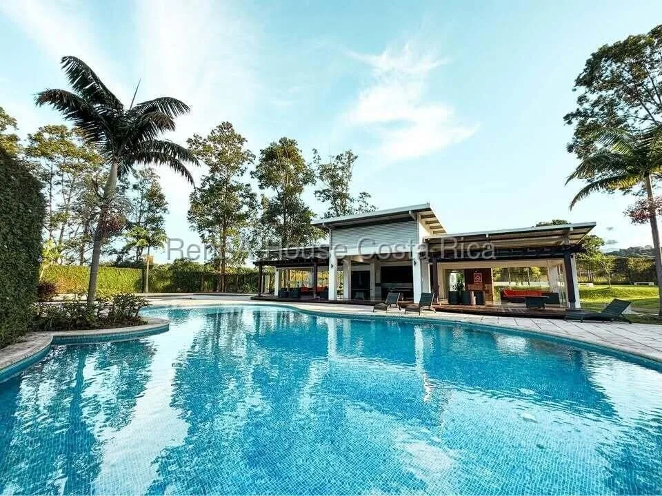 Venta de Apartamento en Ulloa-Heredia. RAH 26-1781 - Venta en Heredia