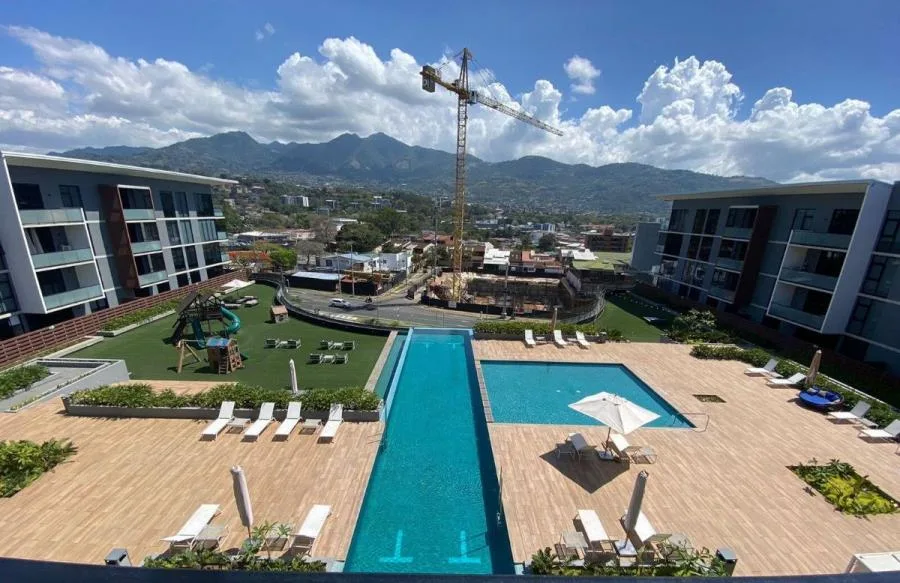 Alquiler de Apartamento  en Escazú. - Alquiler / Renta en Escazú