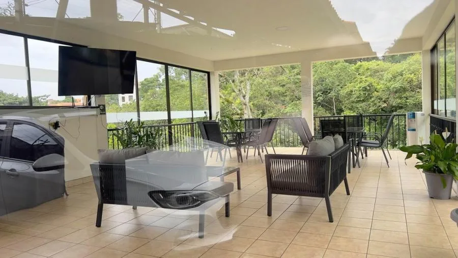 Propiedad en venta en Escazú con 2 apartamentos y alta rentabilidad #26-1207 GS - Venta en Escazú