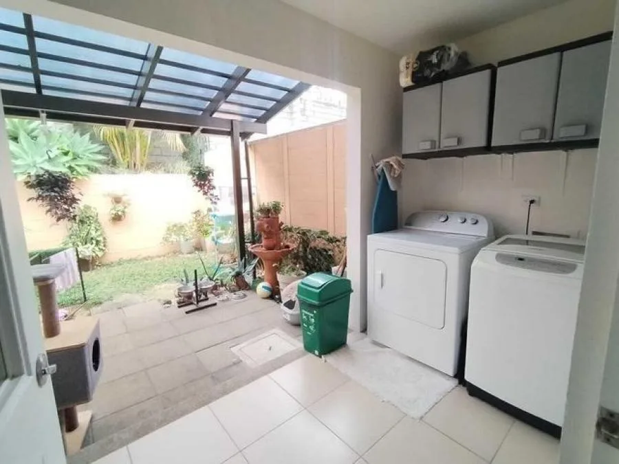 Hermosa casa en venta en Santo Domingo de Heredia MLS 25-1593 - Venta en Santo Domingo — photo 2