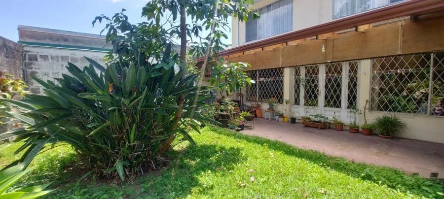 Venta de Amplia Casa en Montes de Oca, San José. RAH 26-827 NEGOCIABLE - Venta en Montes de Oca